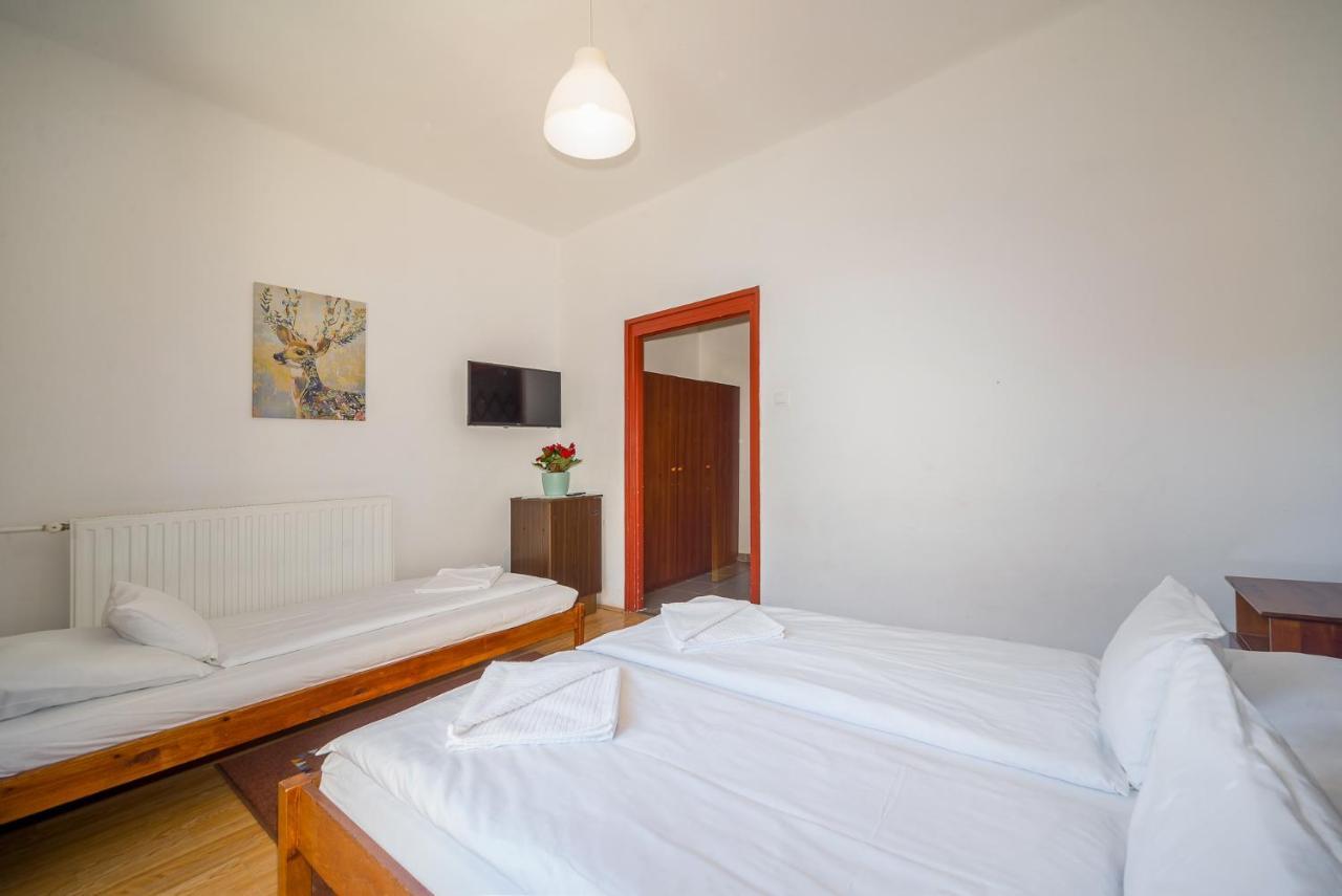 Lipicai Hotel Es Etterem Szilvásvárad Buitenkant foto