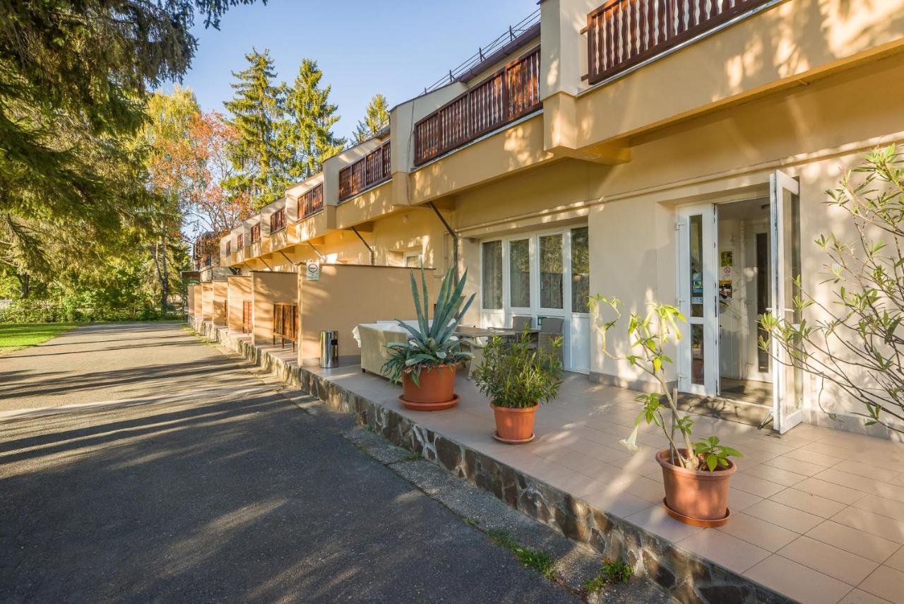 Lipicai Hotel Es Etterem Szilvásvárad Buitenkant foto