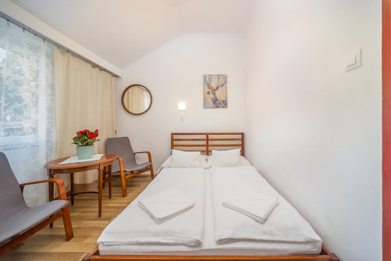 Lipicai Hotel Es Etterem Szilvásvárad Buitenkant foto