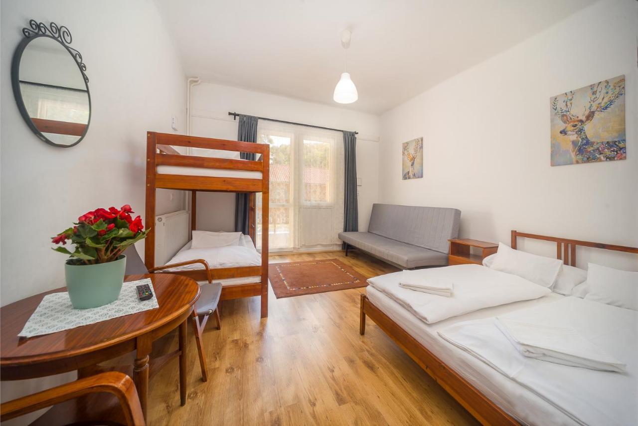 Lipicai Hotel Es Etterem Szilvásvárad Buitenkant foto