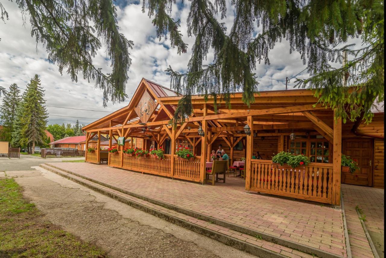 Lipicai Hotel Es Etterem Szilvásvárad Buitenkant foto