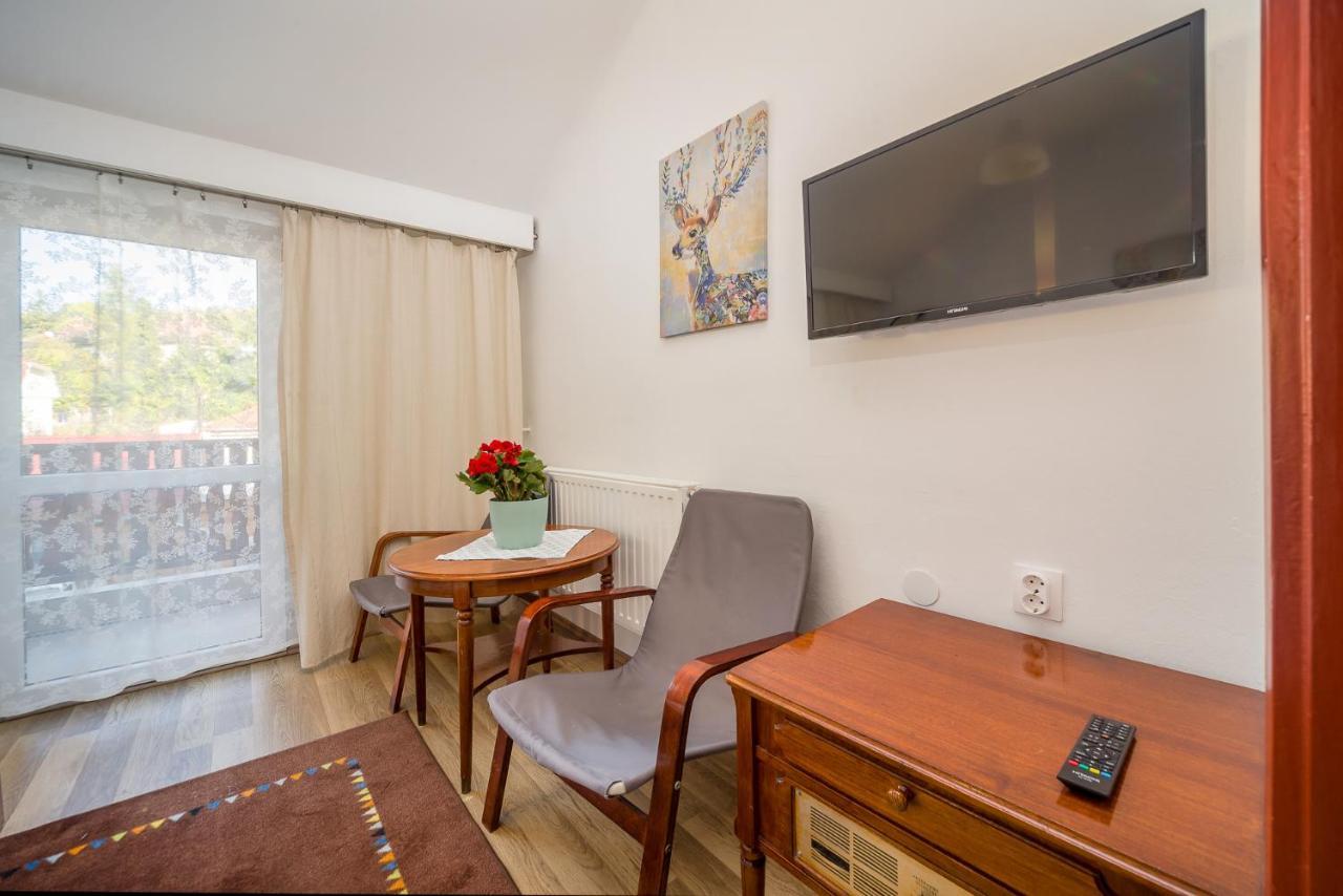 Lipicai Hotel Es Etterem Szilvásvárad Buitenkant foto