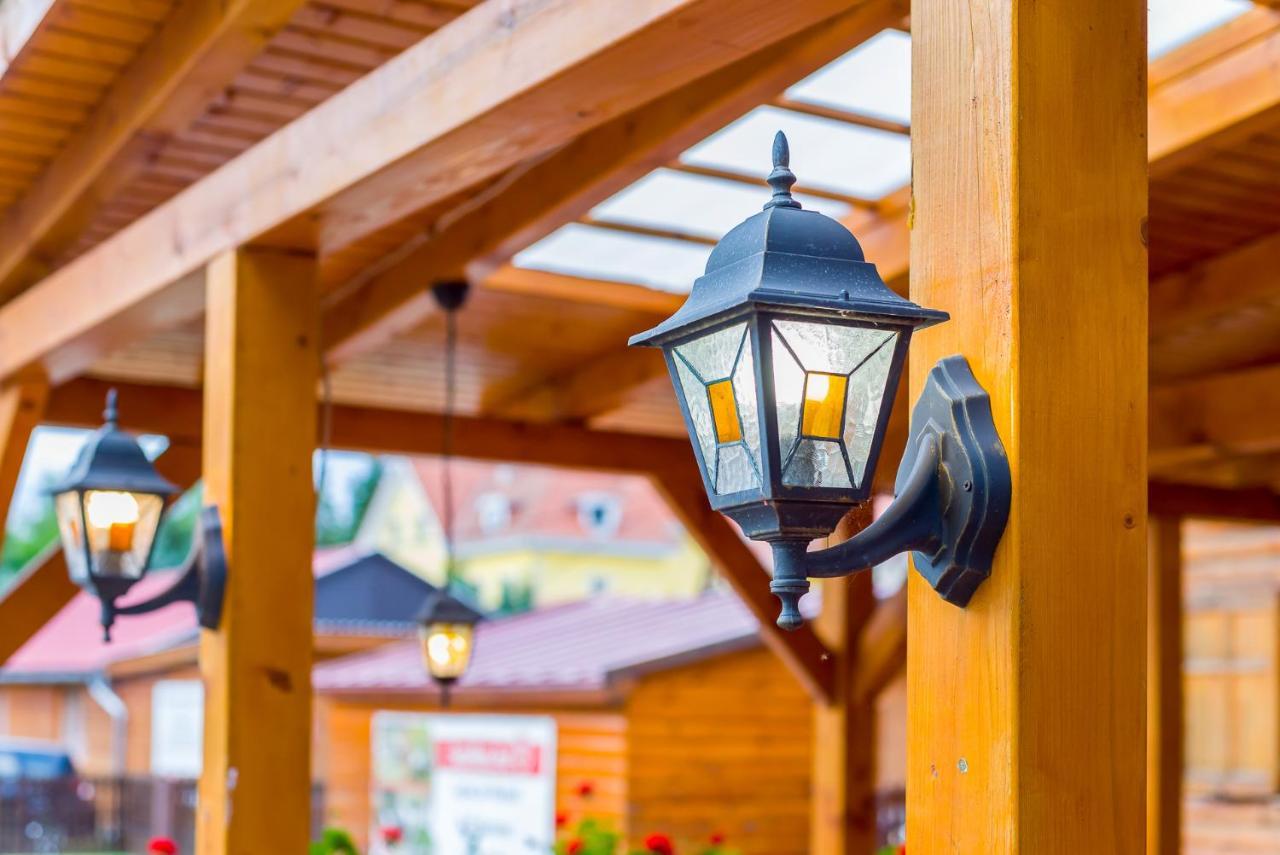 Lipicai Hotel Es Etterem Szilvásvárad Buitenkant foto