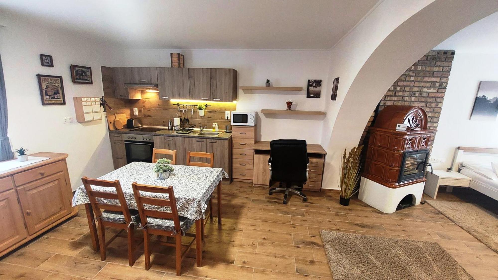 Lipicai Hotel Es Etterem Szilvásvárad Buitenkant foto